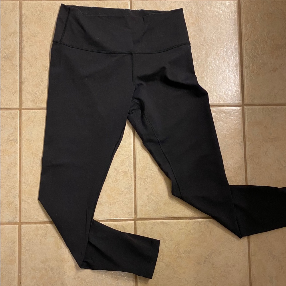 Lululemon wunder under black leggings